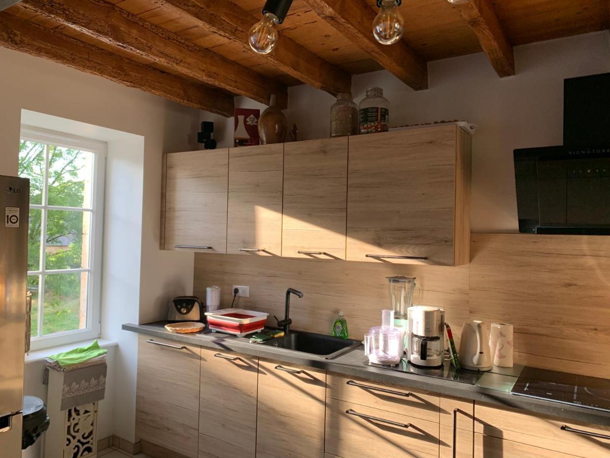 Busset Liages Situe Dans Le Bourbonnais 1 Chambres Lit Double Et Un Clic Clac Buitenkant foto