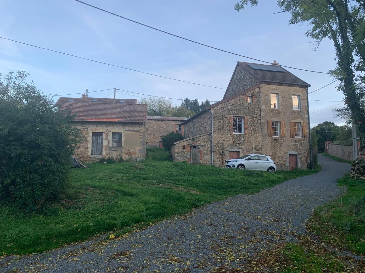 Busset Liages Situe Dans Le Bourbonnais 1 Chambres Lit Double Et Un Clic Clac Buitenkant foto